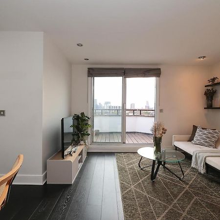 2 Bedroom Chic Apartment With Private Balcony In Notting Hill 런던 외부 사진