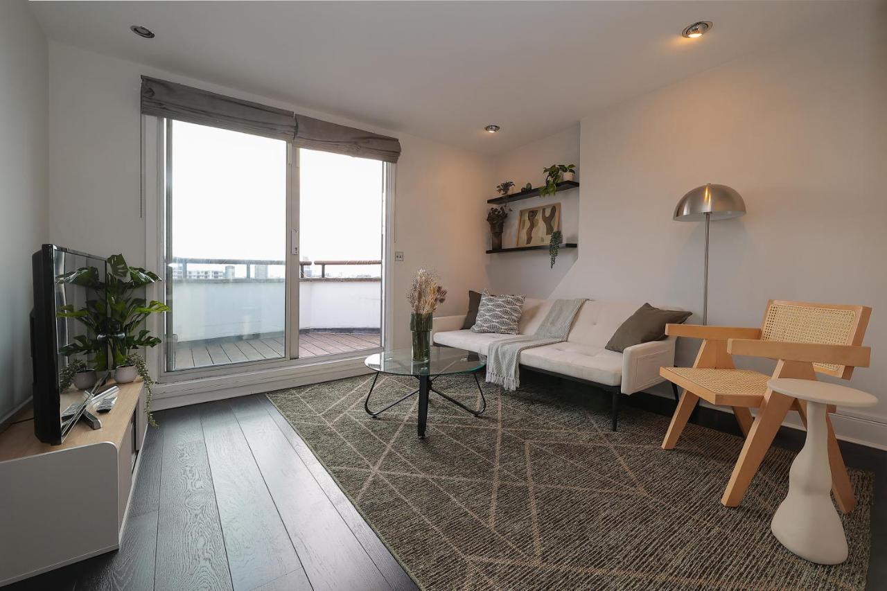 2 Bedroom Chic Apartment With Private Balcony In Notting Hill 런던 외부 사진