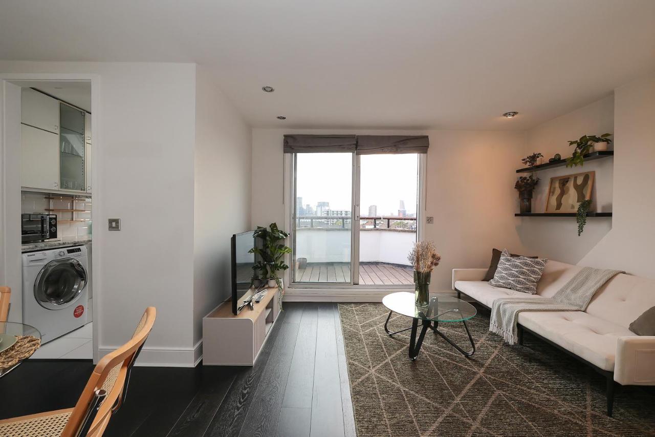2 Bedroom Chic Apartment With Private Balcony In Notting Hill 런던 외부 사진